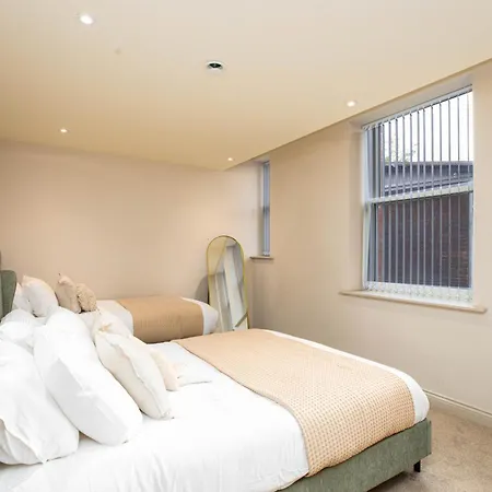 Modern By The Arena * Leeds (West Yorkshire)
